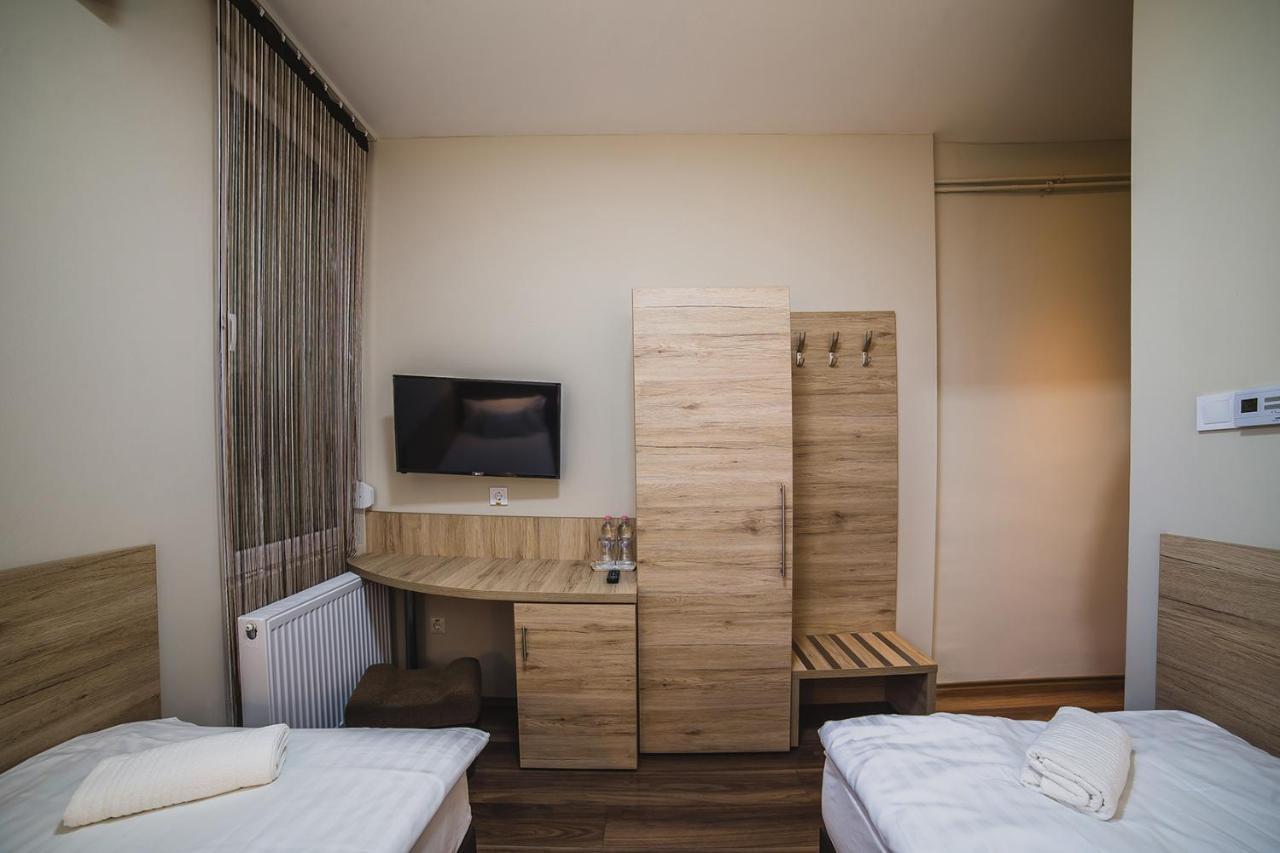 Sztar Motel Etterem Balassagyarmat 외부 사진